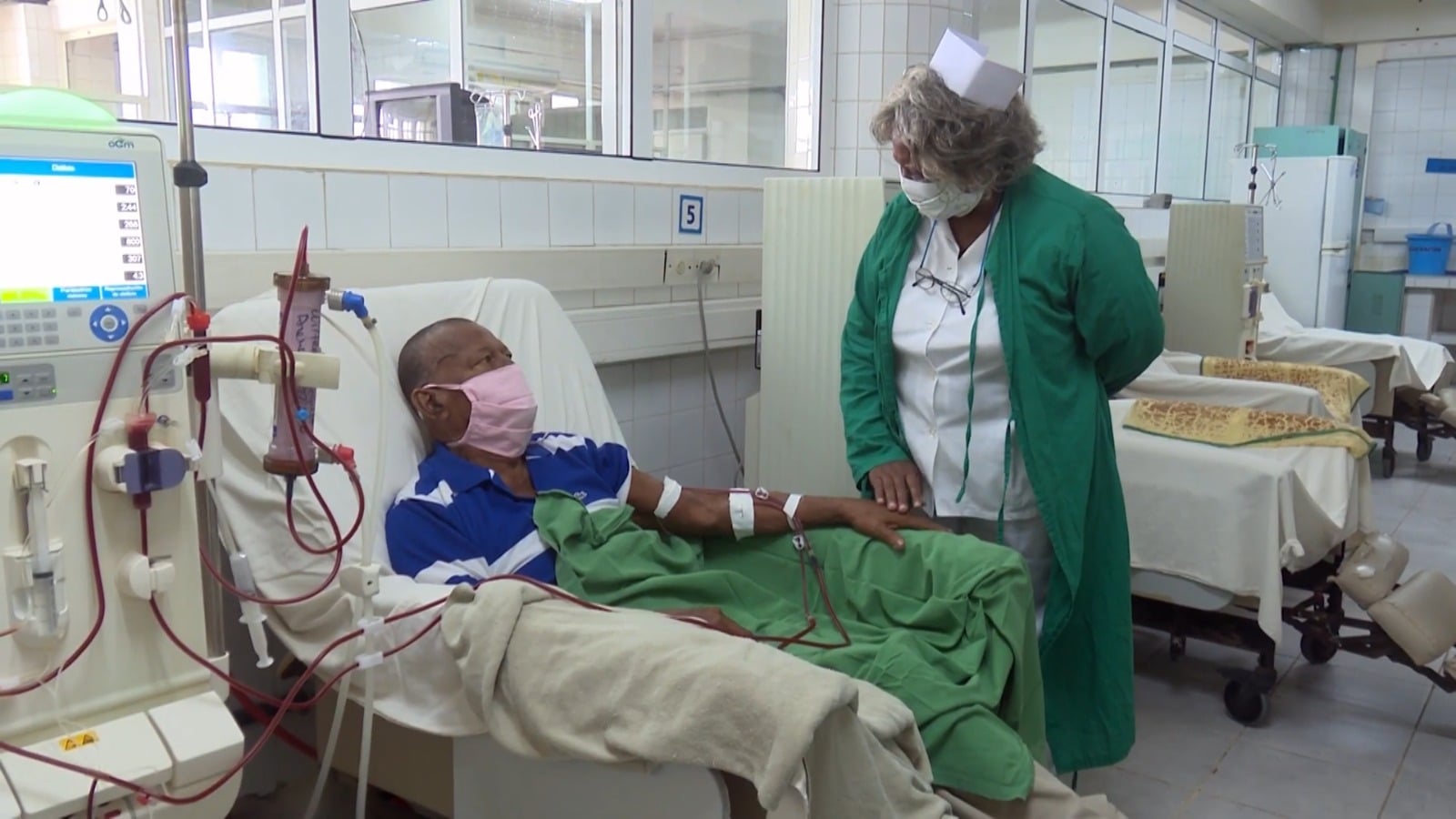 Evacúan de urgencia a 12 pacientes del hospital de Santiago de Cuba