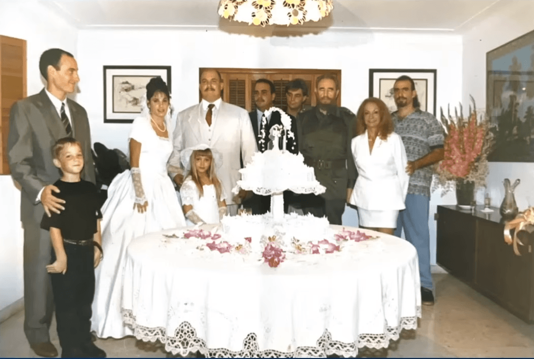 Exnuera de Fidel Castro responde a Sandro y revela detalles íntimos de su vida