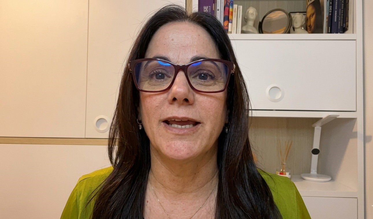 Exnuera de Fidel Castro responde a Sandro y revela detalles íntimos de su vida