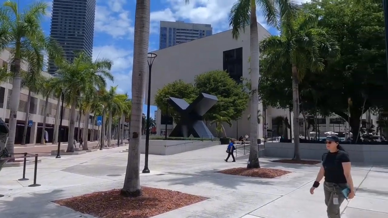 Florida prohibiría a inmigrantes irregulares matricularse en escuelas estatales
