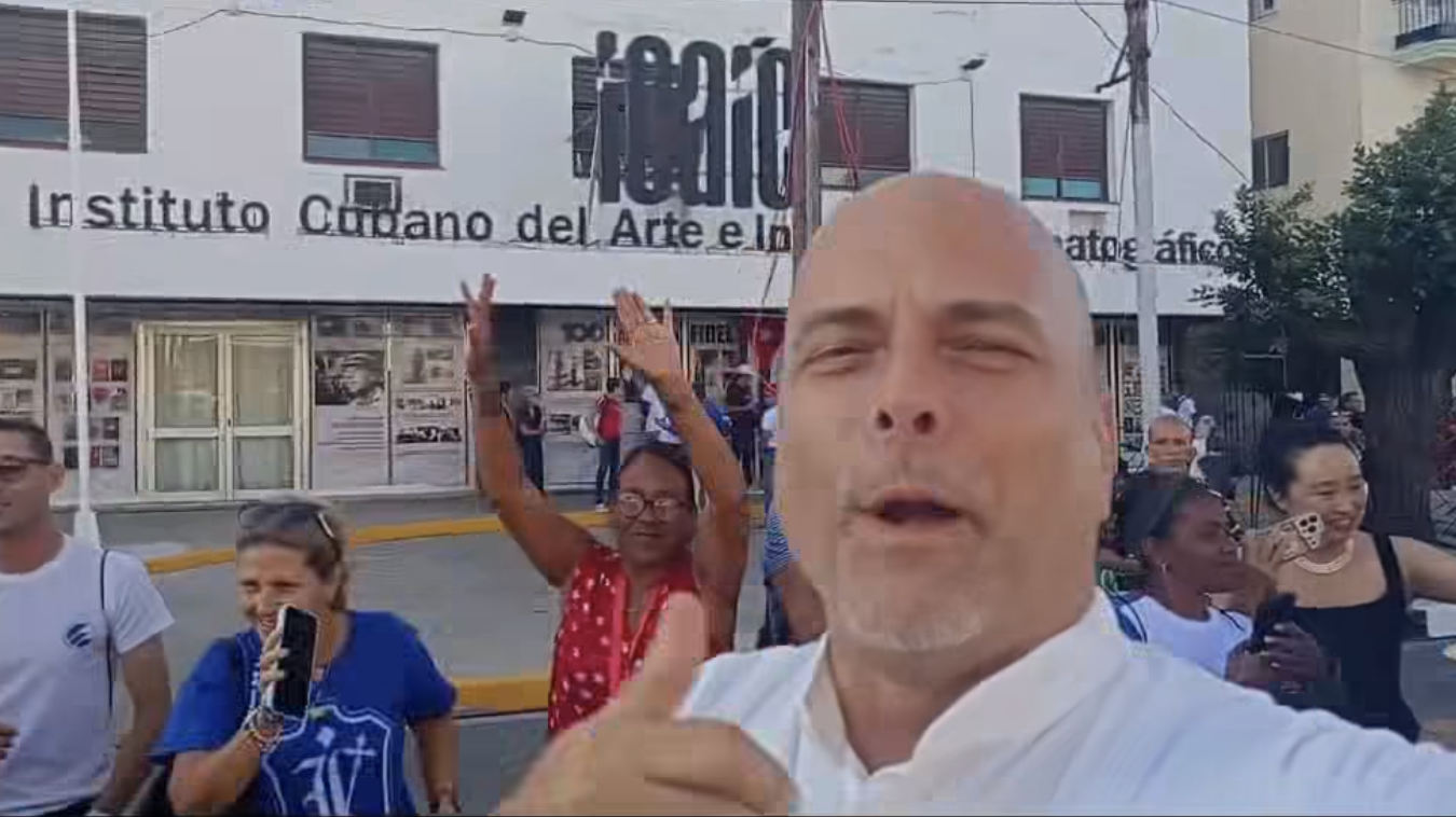 Gerardo Hernández protagoniza otro papelazo viral