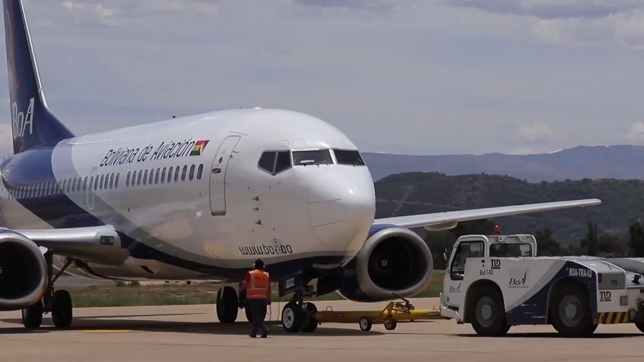 Millones en efectivo llegaron a Cuba a bordo de la aerolínea estatal de Bolivia: ¿Para quién era?