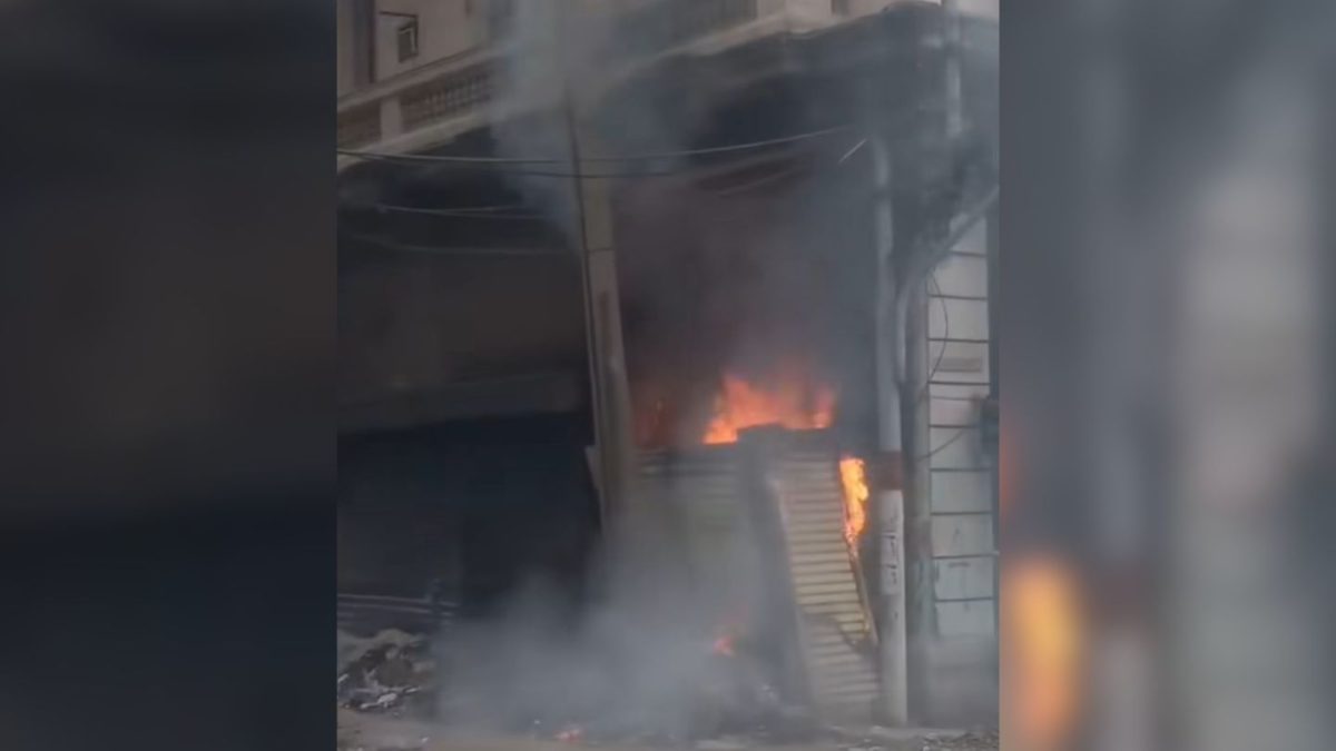 Quema de basura en La Habana acaba en incendio y alcanza una tienda