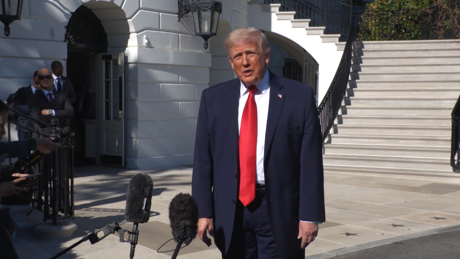 Trump ordena un bloqueo naval al estrecho de Ormuz tras fallar en las negociaciones con Irán