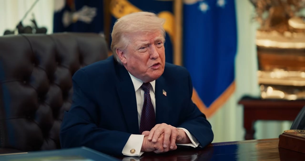 Trump sigue con la polémica: comparte una imagen de él abrazado por Jesús