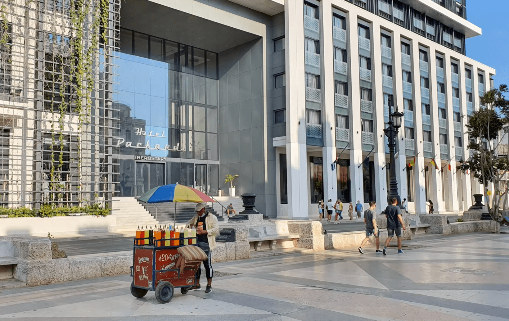 Turista estuvo a punto de morir por ducharse en el hotel Grand Packard de La Habana