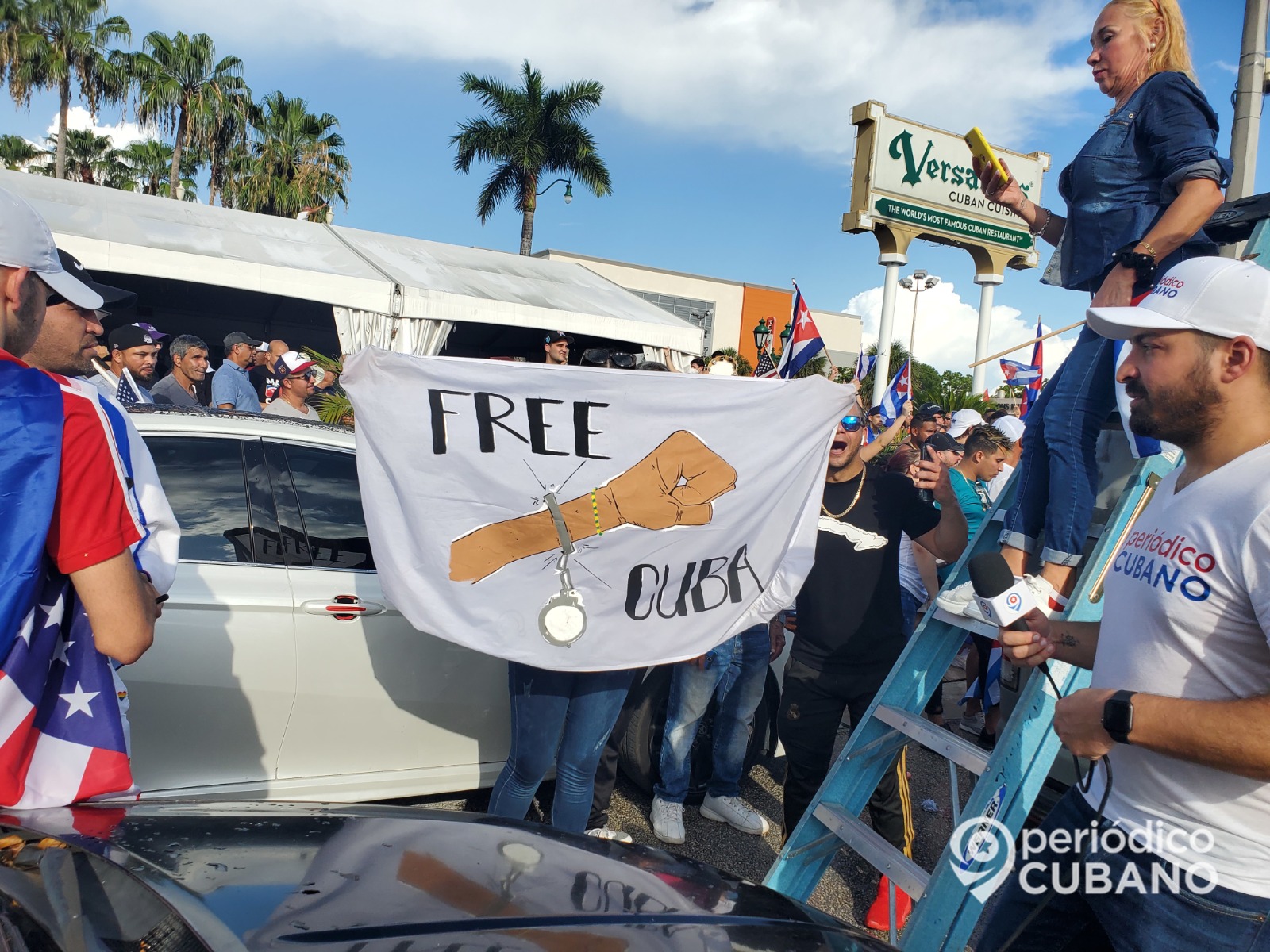 Un 79% del exilio cubano en Florida apoya una intervención militar en Cuba