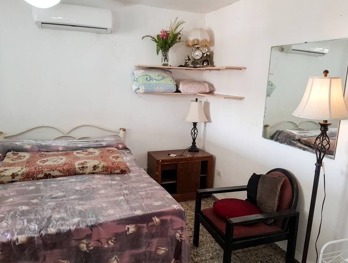 Venden casa de tres pisos por 120.000 dólares en Playa t