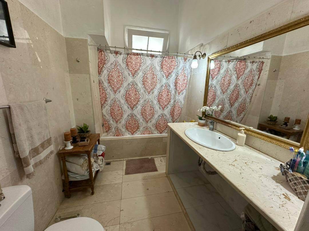 Venden casa en el Vedado por 120.000 dólares sirve para AirBnB (3)