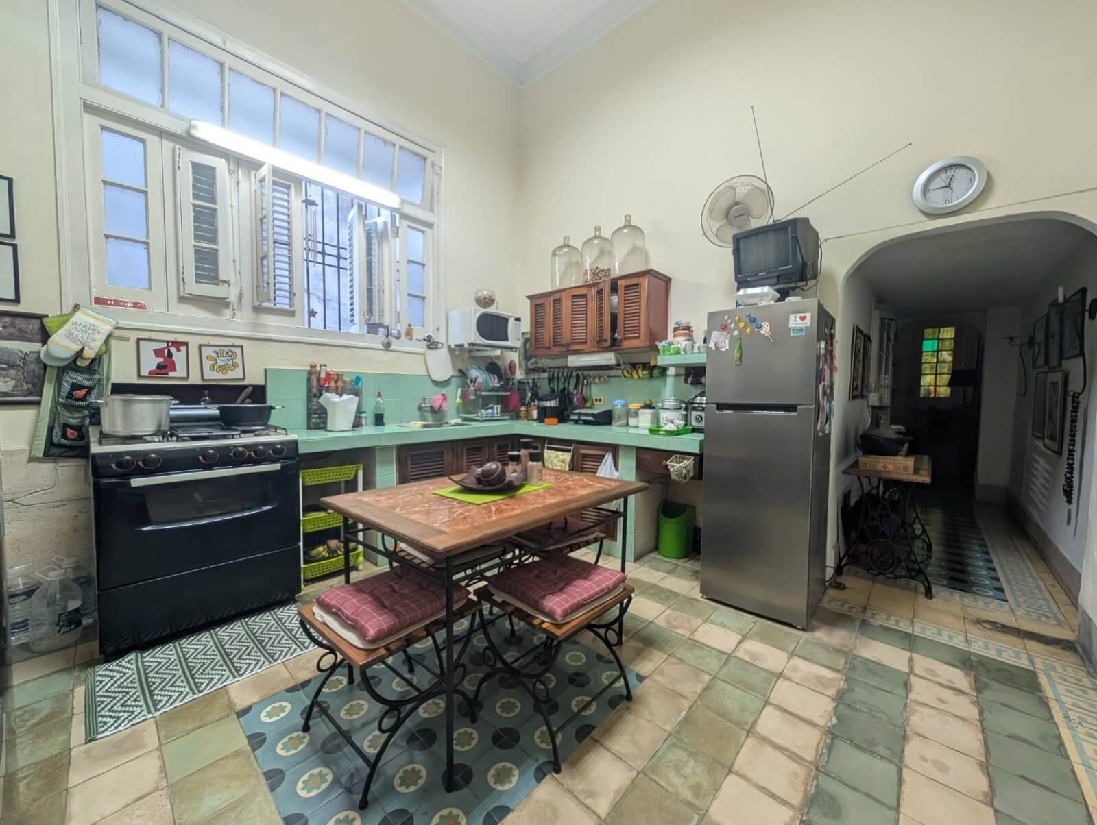 Venden casa en el Vedado por 60.000 dólares es ideal para negocios