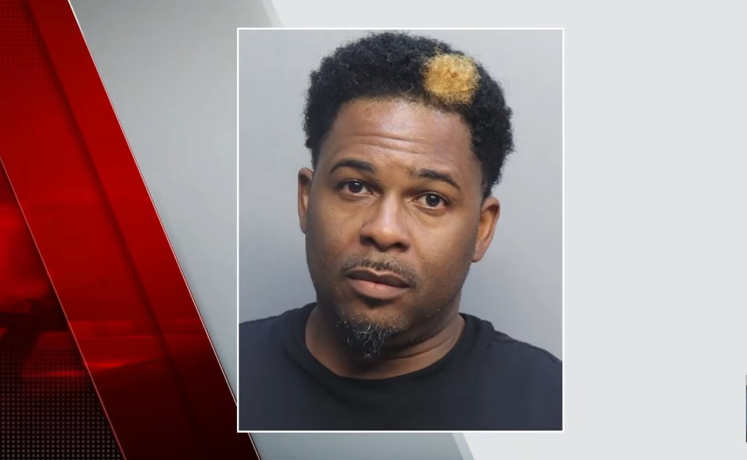 Arrestan a maestro de Miami-Dade por graves acusaciones sexuales contra una estudiante