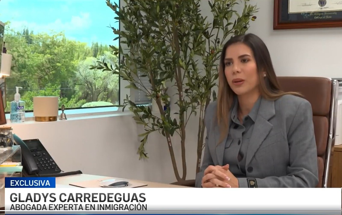 Cubano deportado “por error” regresa a EEUU, pero bajo custodia de ICE