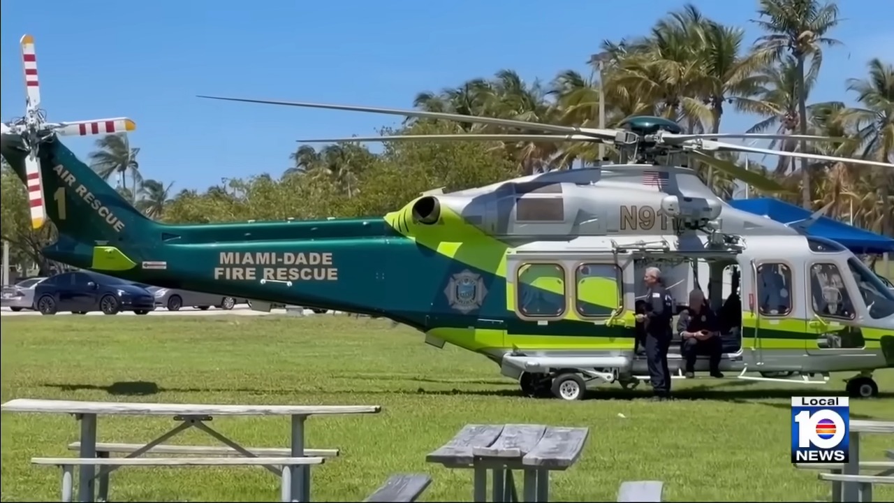 Explosión en un bote en Miami Beach deja al menos 15 heridos4