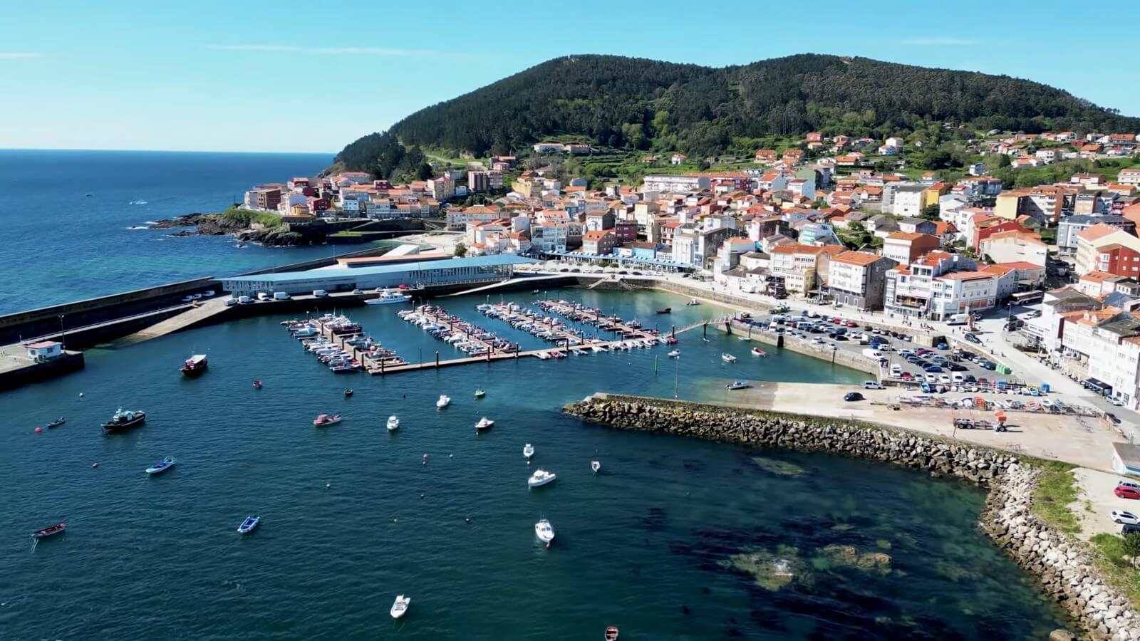 Jóvenes cubanos descendientes de gallegos pueden aplicar para vacaciones gratis en España