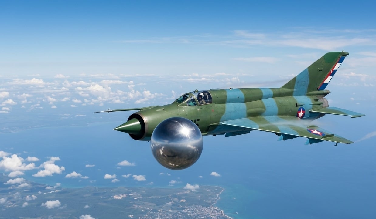 OVNIS en Cuba: la historia del caza MiG-21 que perseguía una esfera metálica