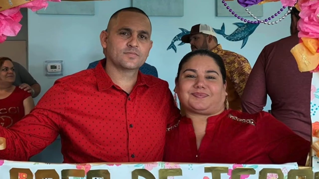 La pareja acudió a una cita regular con ICE, pero no volvió a salir. (Captura de pantalla © KRIS 6 News-YouTube)