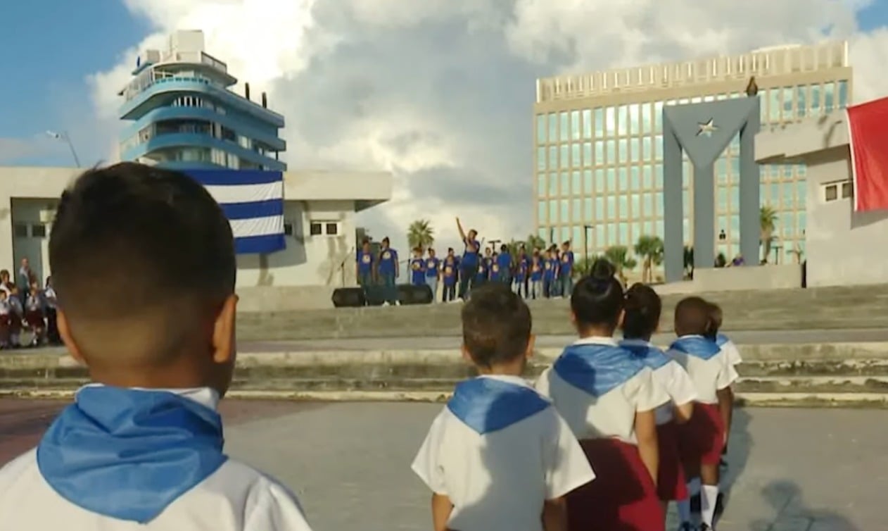 Preparan a niños cubanos ante posible bombardeo de EEUU para “sacar a Díaz-Canel”