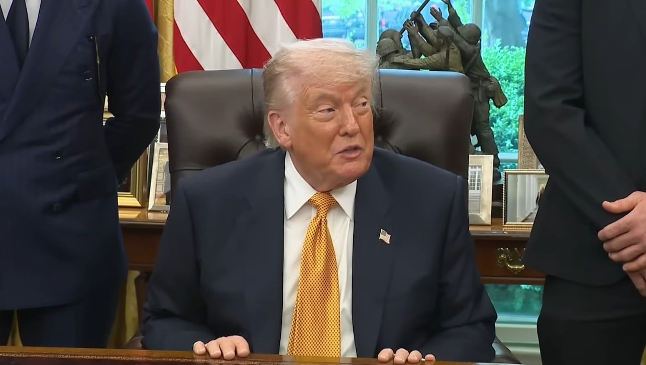 Trump da un mes a empresas extranjeras para que salgan de Cuba