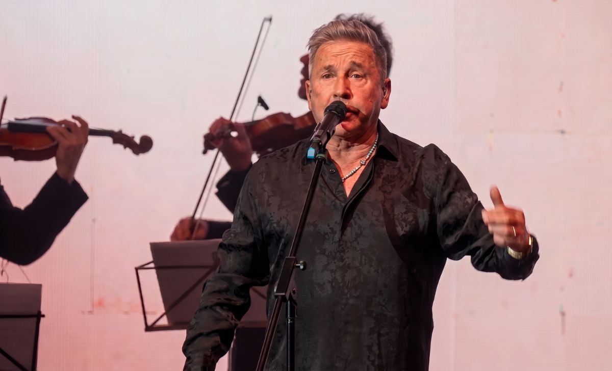 cantante cubana en gira de Ricardo Montaner