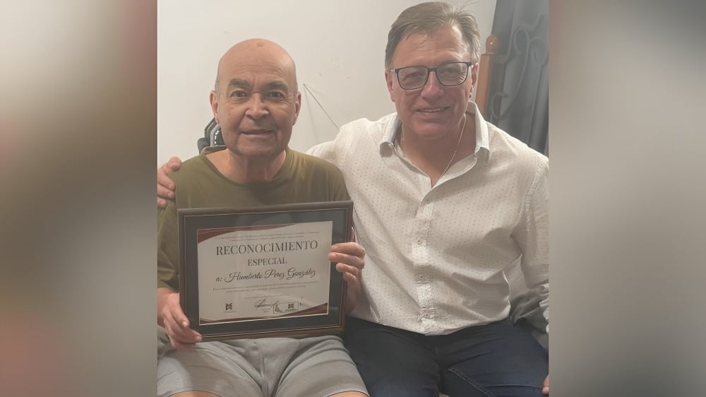 El exministro cubano Humberto Pérez González y su amigo y colega Julio Carranza 