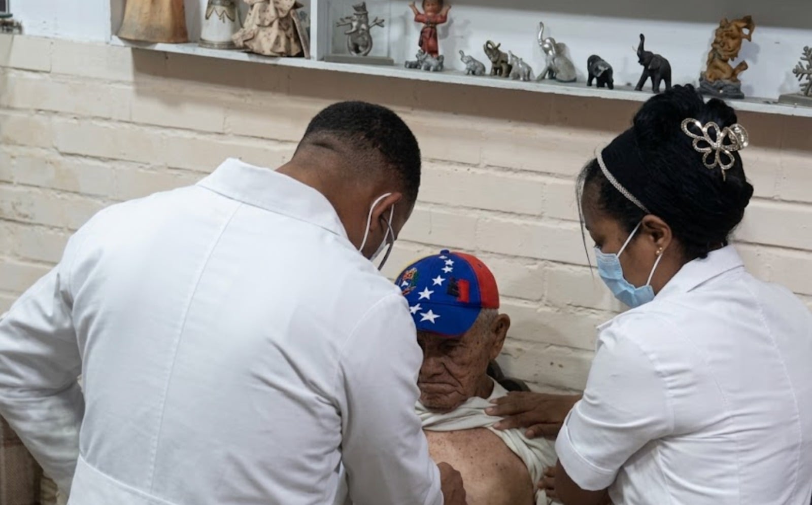 Informan sobre el estado de médicos cubanos en Venezuela tras devastadores terremotos