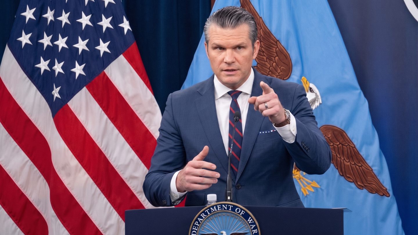 Pete Hegseth-base naval-guantanamo