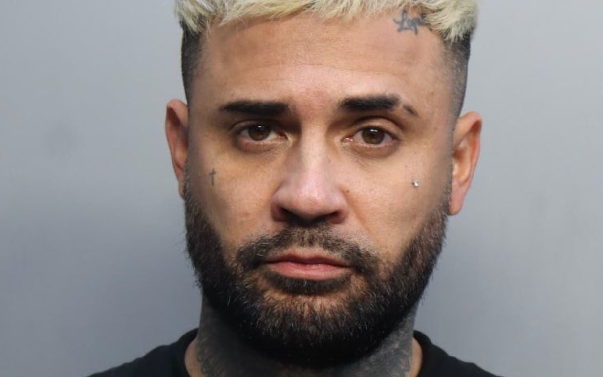 Reguetonero cubano Yakarta es arrestado en Miami por robarse un automóvil
