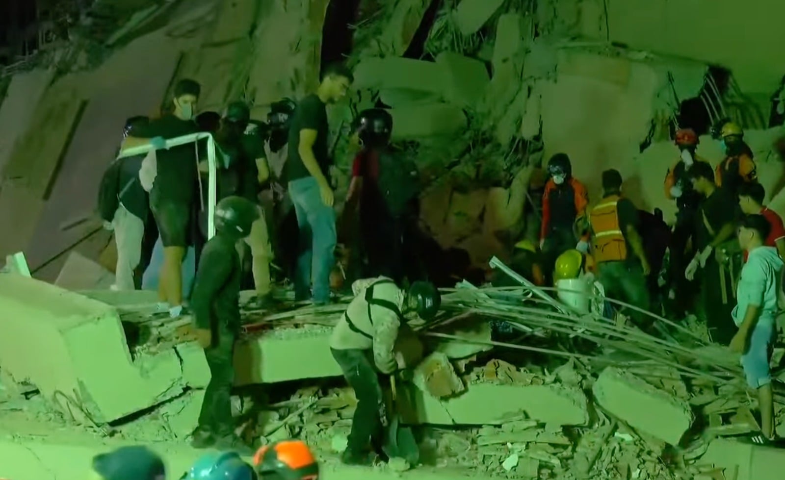 Servicio Geológico de EEUU estima hasta 100.000 muertos tras terremotos en Venezuela