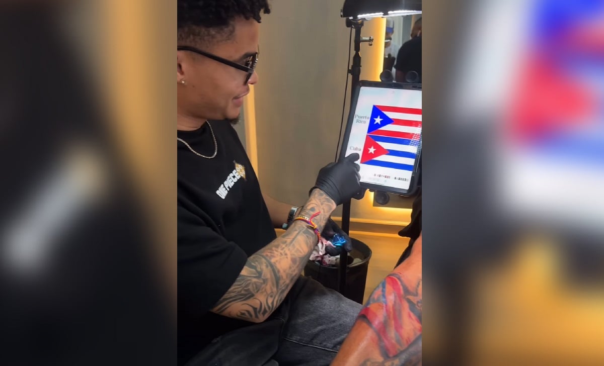 Tatuador explicando lo ocurrido.