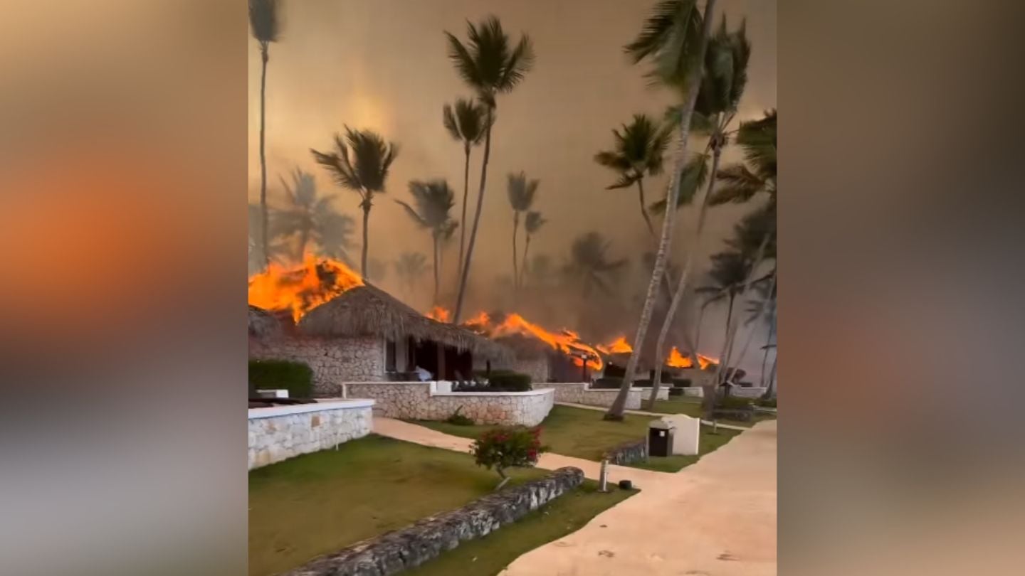Incendio consume las instalaciones de un hotel resort en República Dominicana