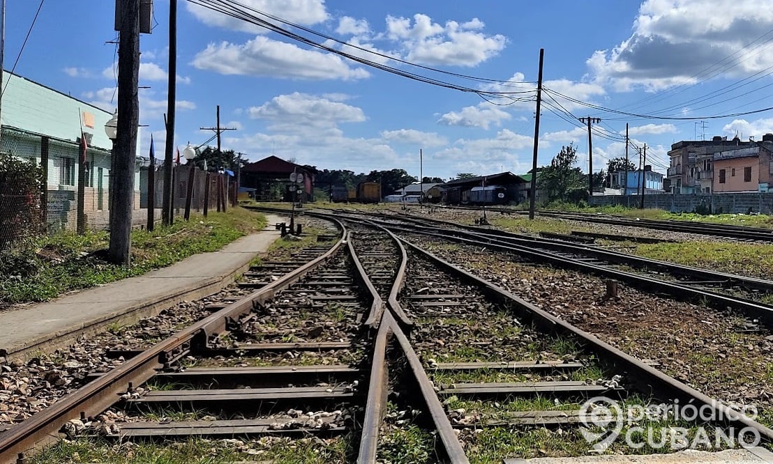Vías del tren en el municipio de Santa Clara.