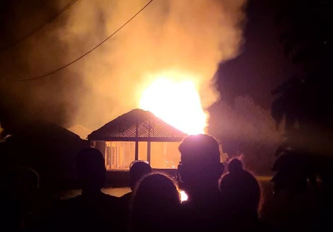 Alarma por un incendio provocado cerca de la Base Naval de Guantánamo