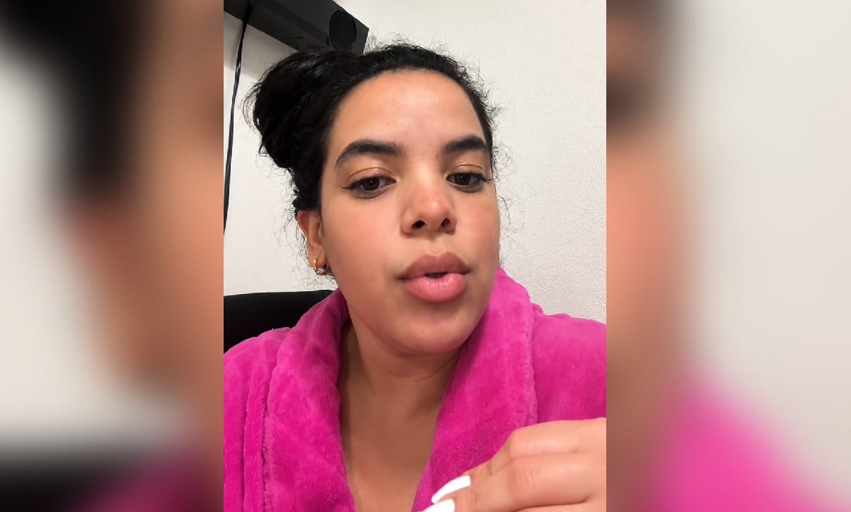 Imagen de la cubana explicando su caso.