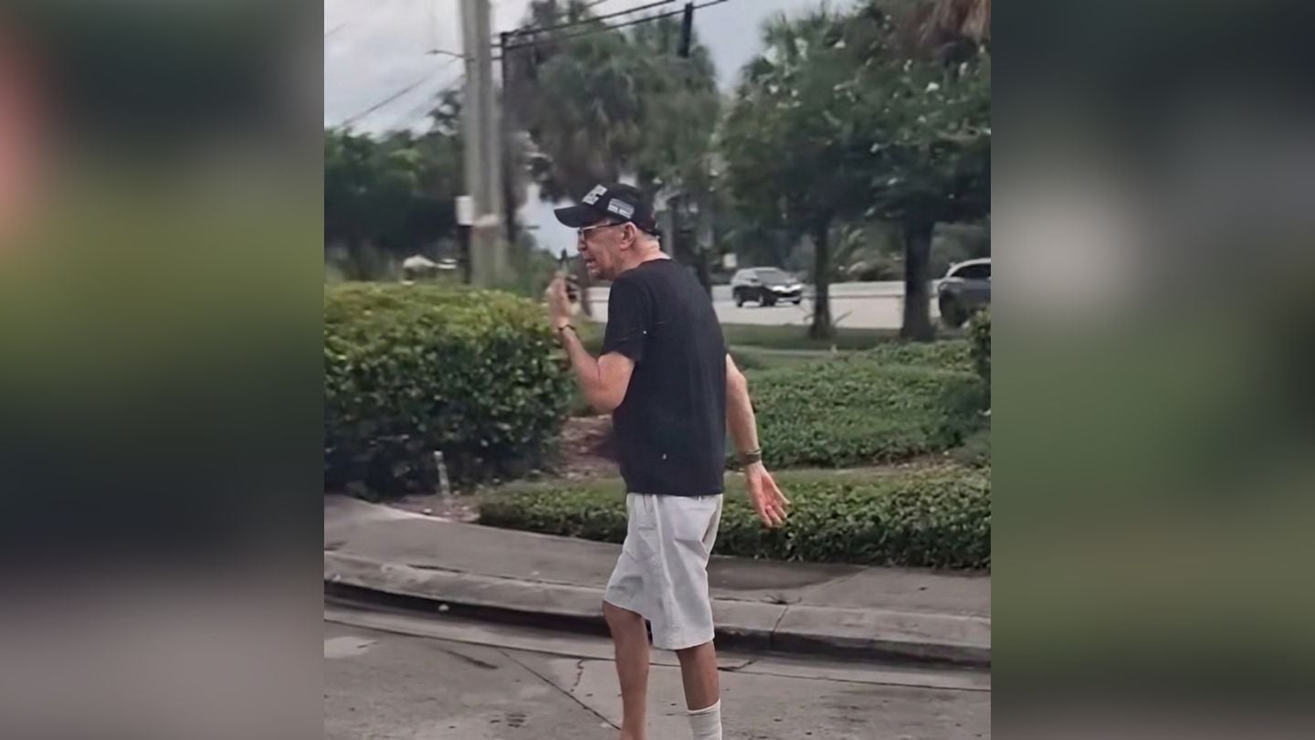 Edmundo García se “evacuó” en plena calle y no fue de miedo