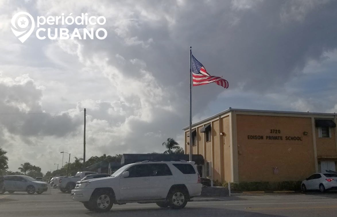 Imagen de una escuela en Hialeah.