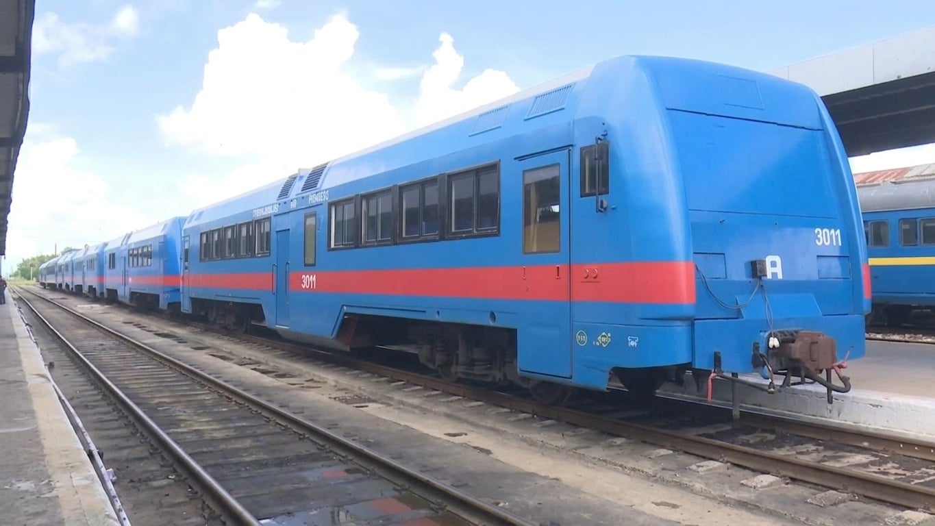 Habilitan trenes extras para estudiantes y trabajadores varados en La Habana