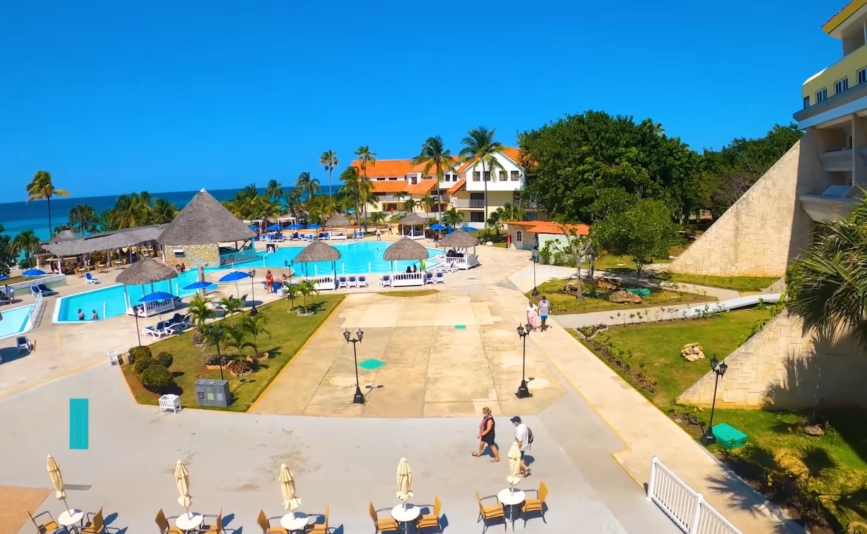 Iberostar y Barceló también anuncian el cese total de sus operaciones en Cuba