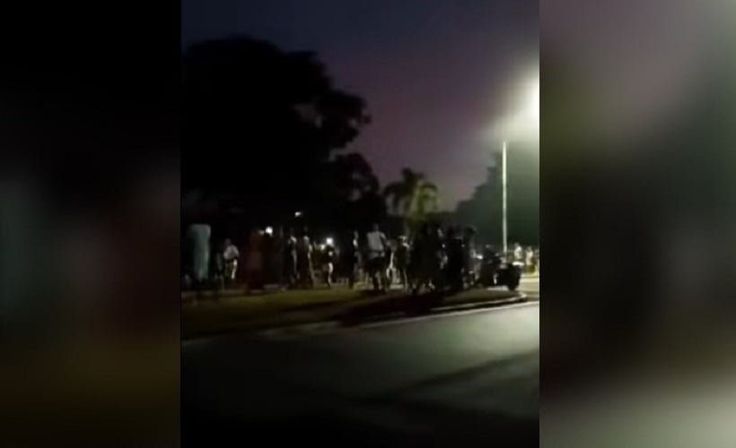 Vecinos de Jaimanitas en las calles.