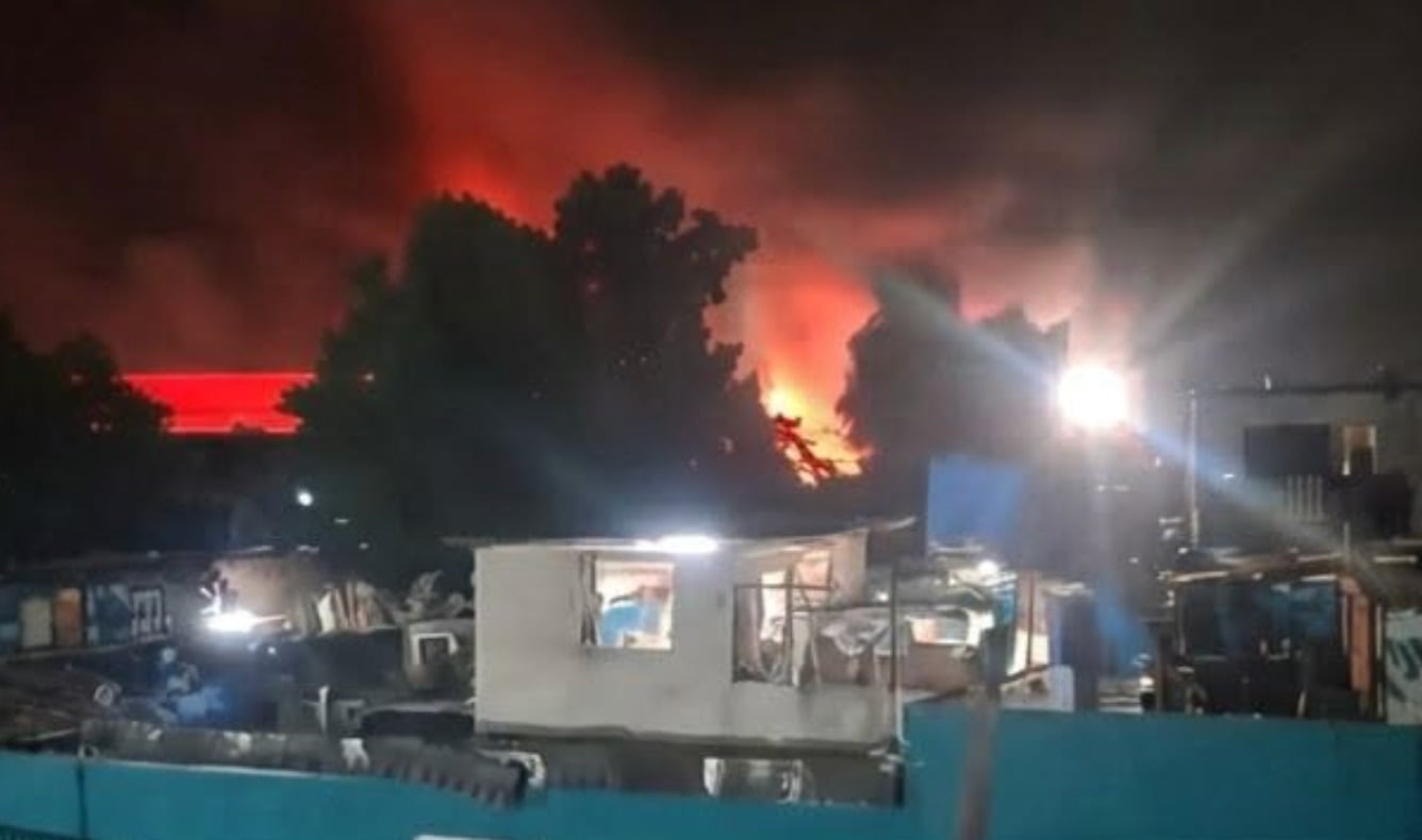 Un incendio de gran magnitud afectó una mipyme en El Cerro, La Habana; vecinos reportaron bomberos y ambulancias en el lugar