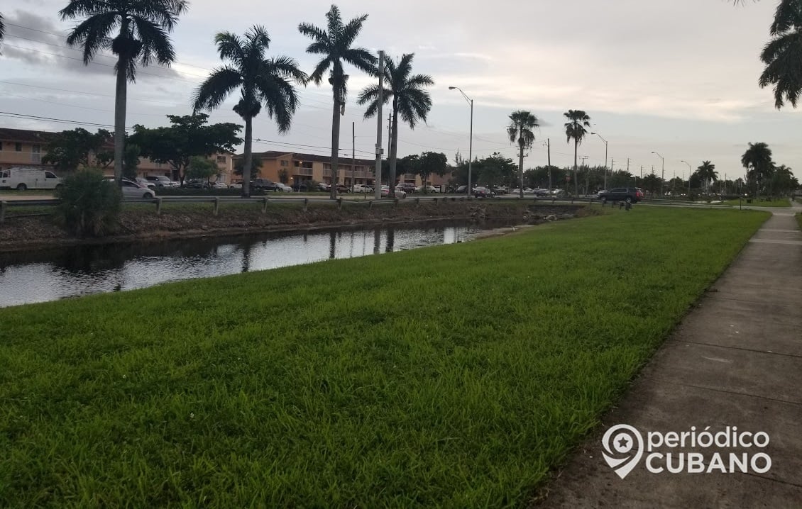 Viviendas cerca de un parque en Hialeah.