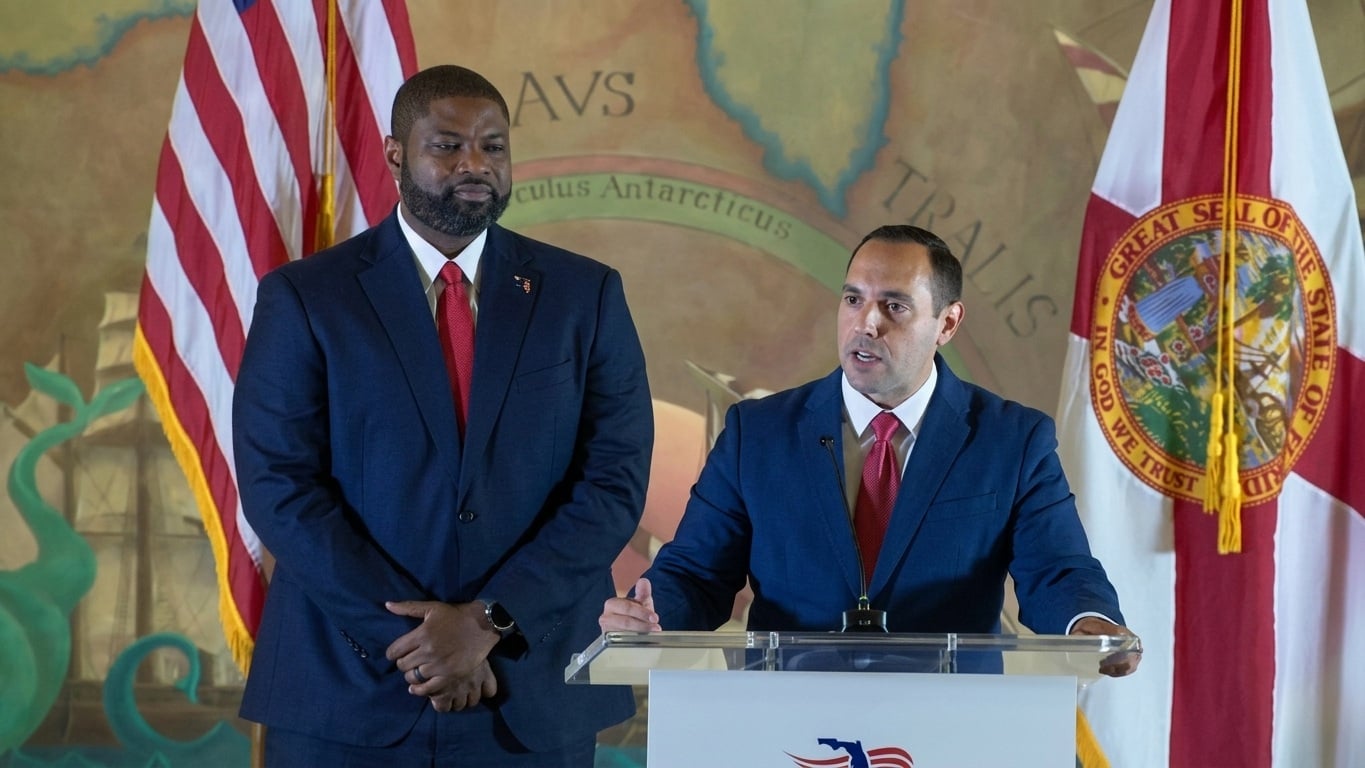 Byron Donalds elige a senador cubanoamericano como compañero de fórmula para gobernar Florida
