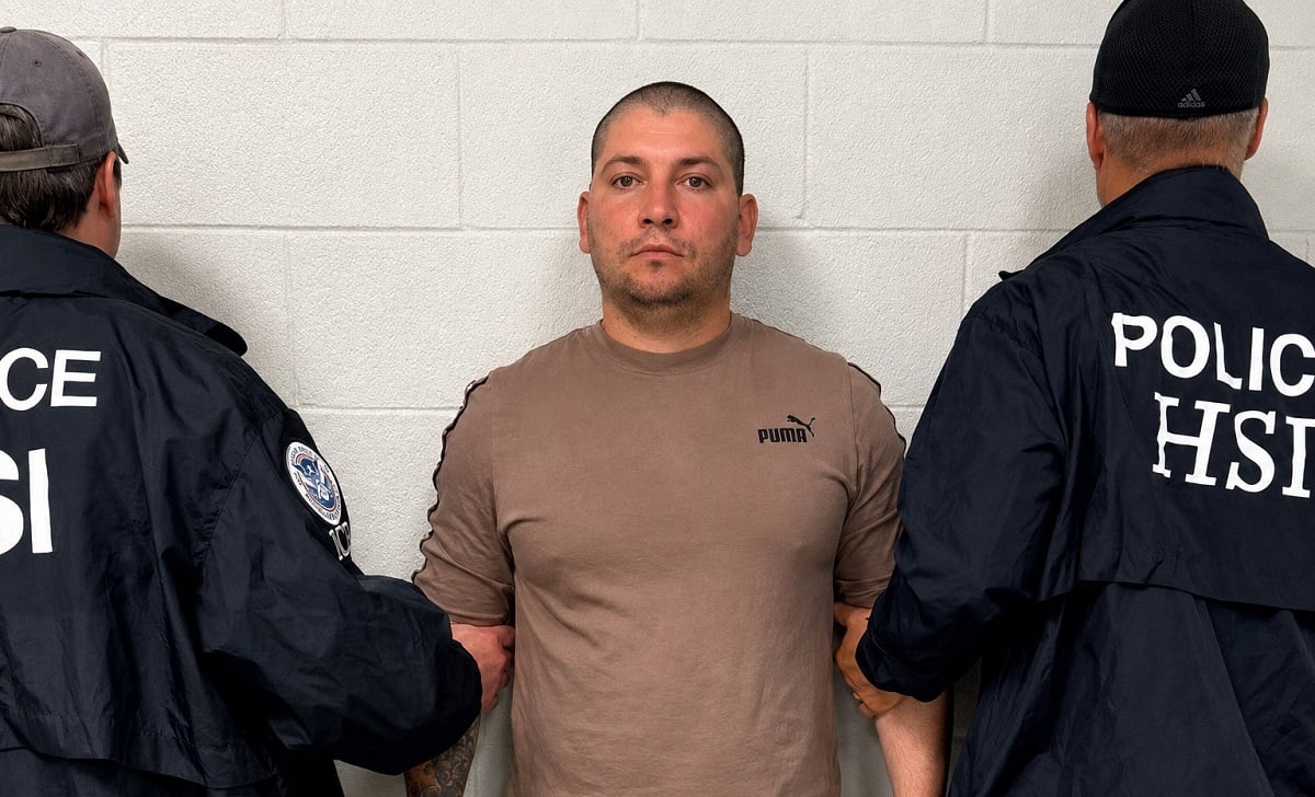 Camionero cubano detenido por ICE en Florida.