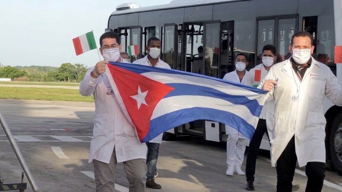 Congelan la cuenta de la misión médica cubana en Italia brigadistas no pueden realizar transferencias 2