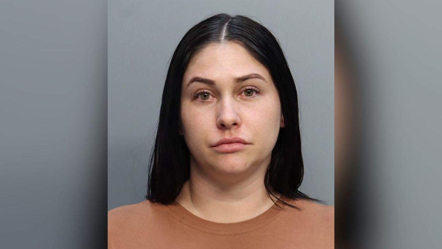 Cubana bajo riesgo de deportación tras un incidente laboral en Miami-Dade