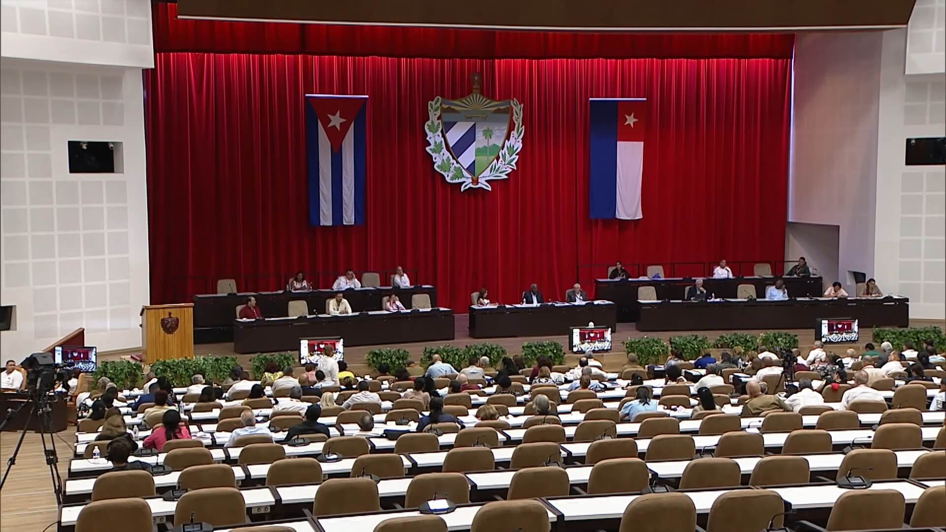 Asamnblea Nacional del Poder Popular de Cuba al aprobar nuevas leyes