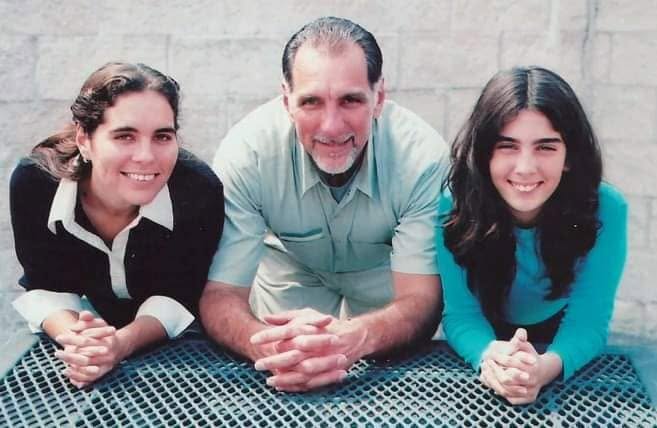 Exespía cubano René González envía a su hija a prestigiosa universidad de Japón