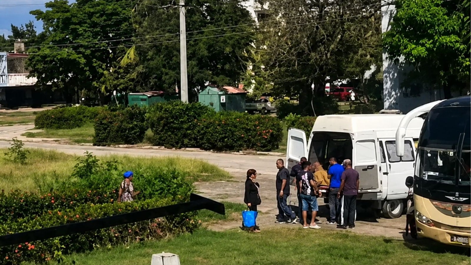 Fallecido permanece en vivienda por falta de transporte en Camagüey