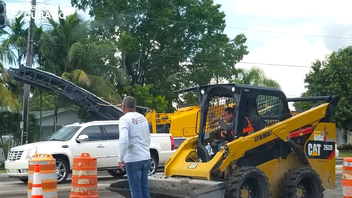 Qué hacer si una compañía de servicios daña la acera o entrada de tu casa en Miami-Dade