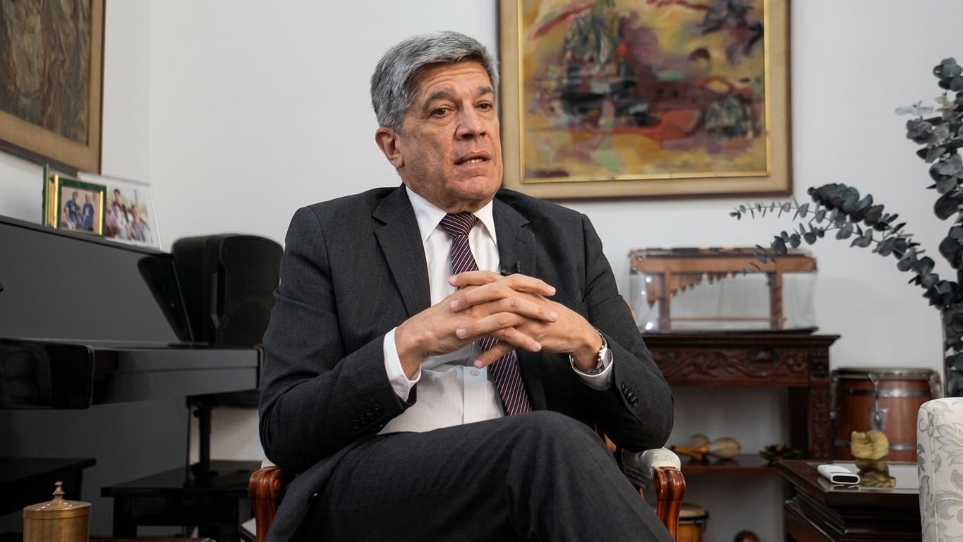 Vicecanciller Fernández de Cossío responde al informe sobre el espionaje de Cuba contra EEUU