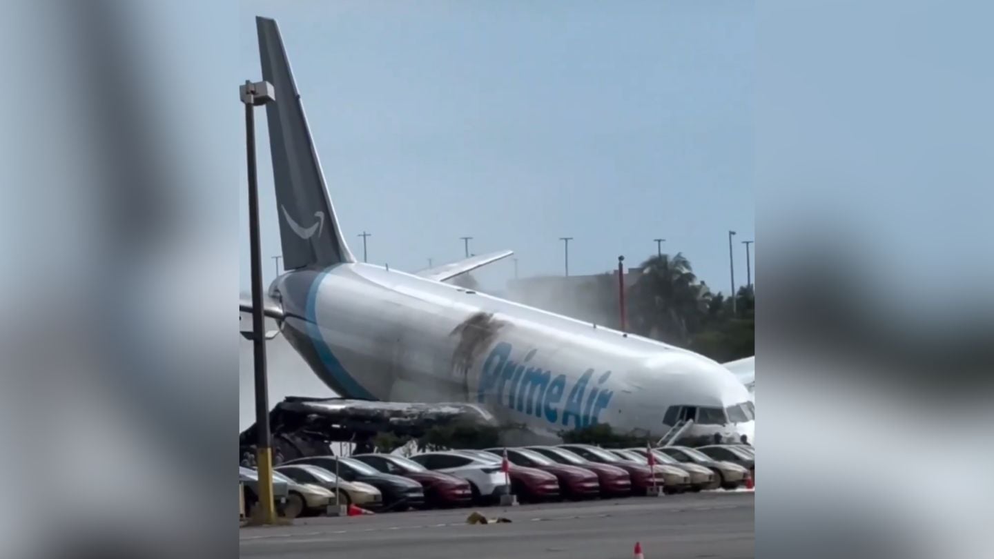 Aeropuerto Internacional de Miami suspende operaciones tras accidente de avión de Amazon
